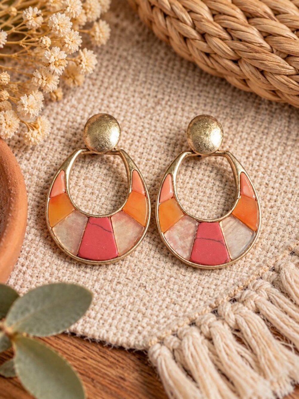 Liz Claiborne Dangle Earrings Gold Tone Orange Pink Jewelry Boho Beach Core